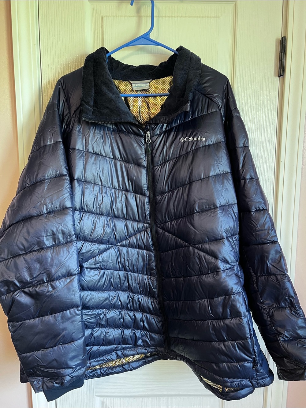 Columbia Women’s Navy Quilted Packable Puffer Jacket